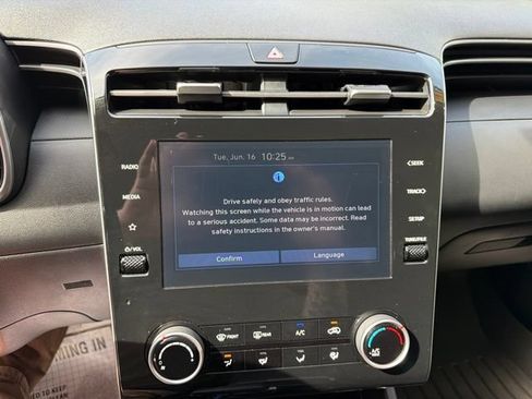 Used 2022 Hyundai Tucson SE FWD image 12