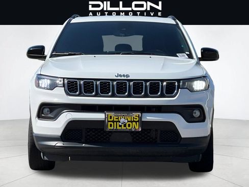 Used 2024 Jeep Compass Latitude AWD/4WD image 9