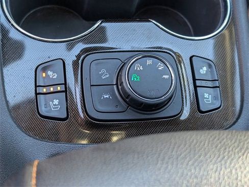 Used 2023 GMC Acadia AT4 w/ Technology Package image 17