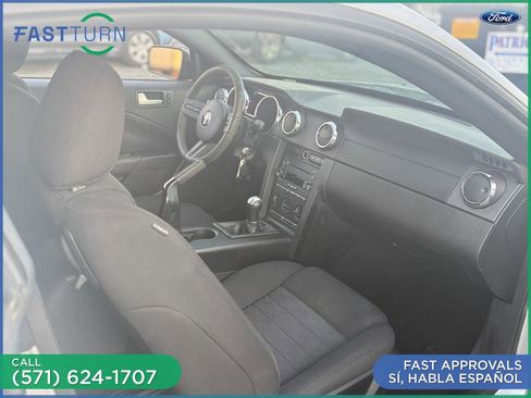 Used 2009 Ford Mustang GT RWD image 32
