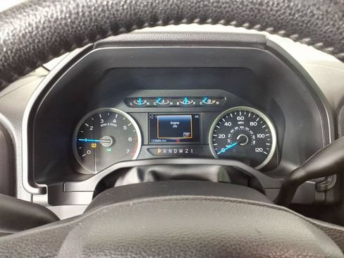 Used 2015 Ford F150 XLT w/ Equipment Group 302A Luxury AWD/4WD image 17