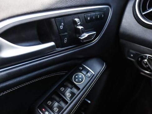 Used 2018 Mercedes-Benz CLA 250 4MATIC image 34