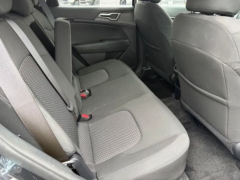 Used 2023 Kia Sportage LX image 11