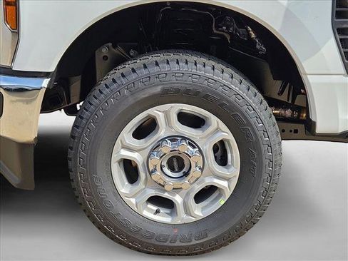 New 2026 Ford F250 XLT w/ FX4 Off-Road Package image 10