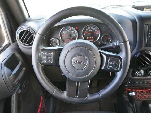 Used 2018 Jeep Wrangler Rubicon image 19