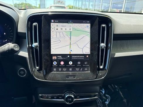 Certified 2025 Volvo XC40 B5 Core AWD/4WD image 25