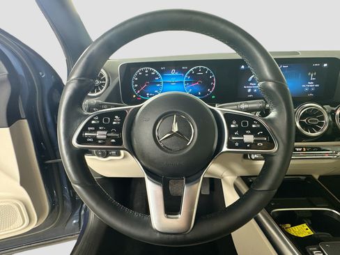 Certified 2023 Mercedes-Benz GLA 250 4MATIC image 11