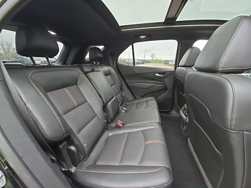 Used 2023 Chevrolet Equinox Premier image 18