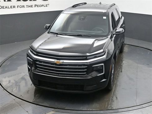 New 2026 Chevrolet Traverse LT w/ Driver Confidence Package image 25