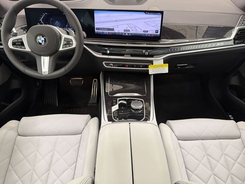 New 2026 BMW X5 xDrive40i w/ M Sport Package AWD/4WD image 16