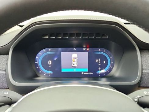 Certified 2025 Volvo XC90 B6 Plus image 24