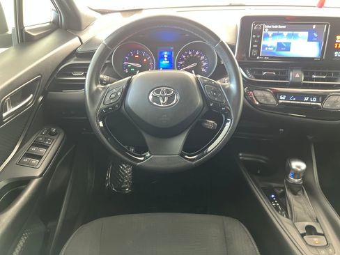 Used 2018 Toyota C-HR XLE image 15