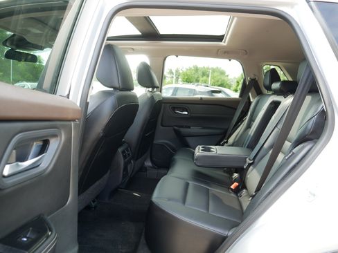 Used 2023 Nissan Rogue SV w/ SV Premium B Package AWD/4WD image 36