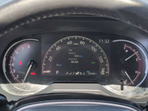 Used 2025 Toyota RAV4 XLE Premium FWD image 12