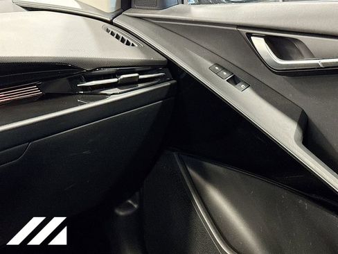 Used 2024 Kia Niro EX Touring FWD image 25