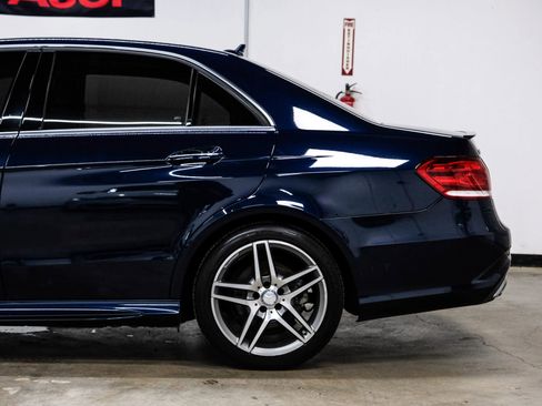 Used 2014 Mercedes-Benz E 350 4MATIC Sedan image 15