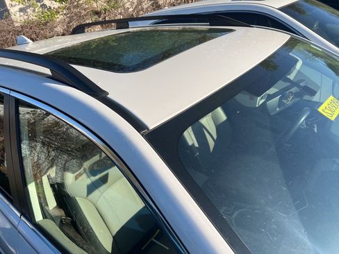 Used 2021 Subaru Forester Limited w/ Popular Package #3 image 4