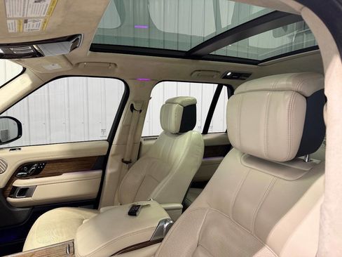 Used 2019 Land Rover Range Rover Supercharged image 9