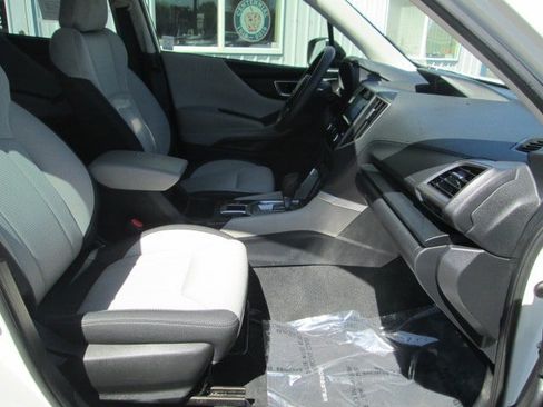 Used 2022 Subaru Forester AWD/4WD image 14