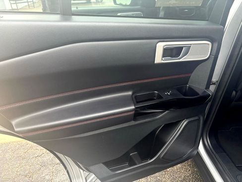 Used 2023 Ford Explorer ST-Line w/ Class IV Trailer Tow Package image 36