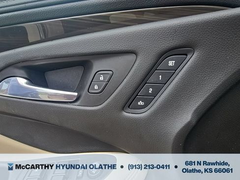 Used 2019 Buick Envision Essence FWD image 19