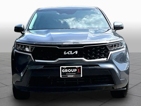 Used 2023 Kia Sorento LX FWD image 4