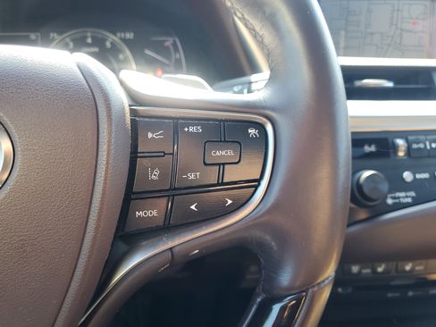 Used 2020 Lexus ES 350 w/ Premium Package image 24