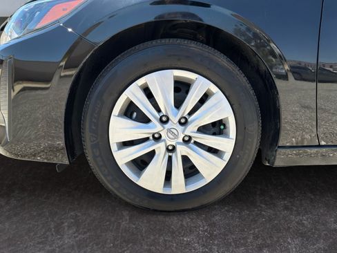 Used 2025 Nissan Sentra S FWD image 9