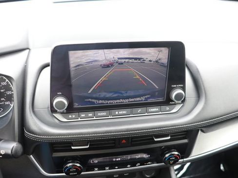 Used 2025 Nissan Rogue SV FWD image 26