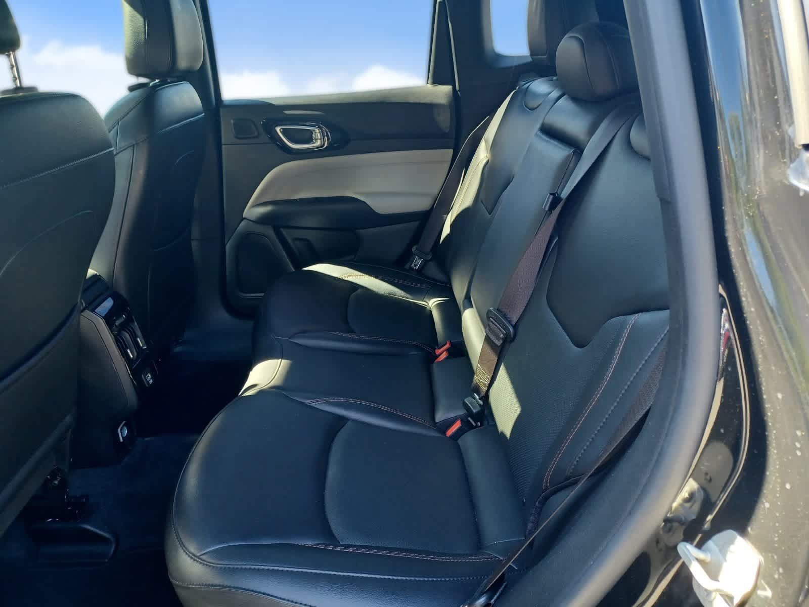 Used 2023 Jeep Compass Limited w/ Sun and Sound Group AWD/4WD image 21