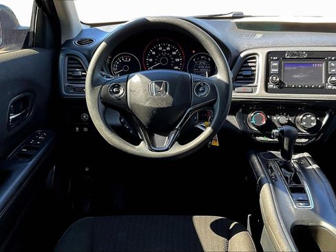Used 2017 Honda HR-V LX image 5