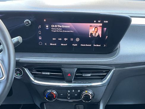 Used 2025 Buick Encore GX Preferred FWD image 17