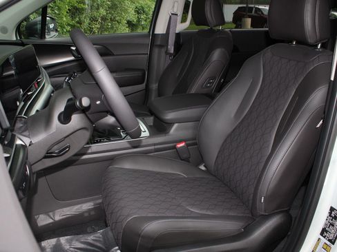 New 2027 Kia Carnival EX w/ Dark Edition Package FWD image 17
