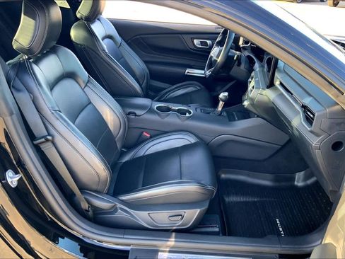 Used 2024 Ford Mustang Premium image 7