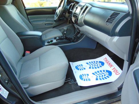 Used 2013 Toyota Tacoma 4x4 Double Cab w/ SR5 Pkg image 15