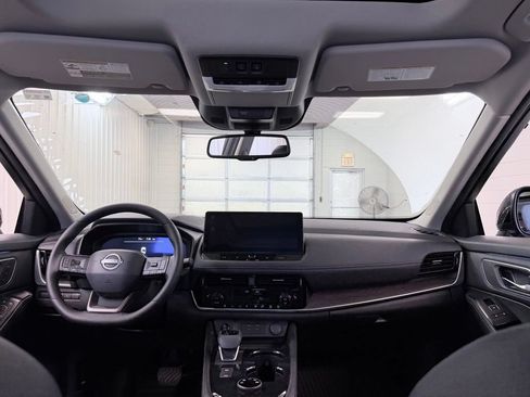 Used 2026 Nissan Rogue Platinum w/ Platinum Premium Package AWD/4WD image 26