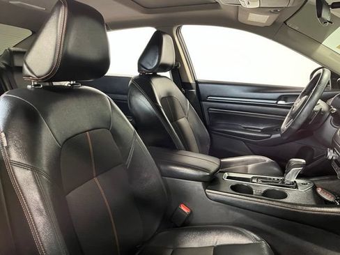 Used 2019 Nissan Altima 2.5 SR w/ SR Premium Package FWD image 10
