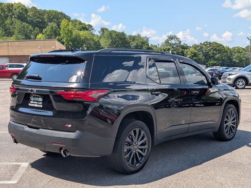 Used 2023 Chevrolet Traverse RS FWD image 9