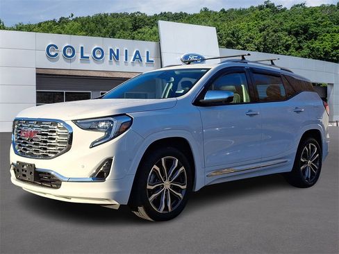 Used 2019 GMC Terrain Denali w/ Advanced Safety Package image 3