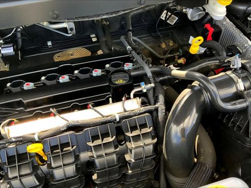 Used 2018 Dodge Journey SE w/ Connectivity Group image 30