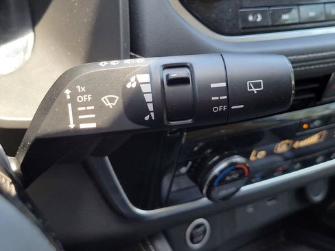 Used 2023 Nissan Rogue SL w/ SL Premium Package FWD image 32