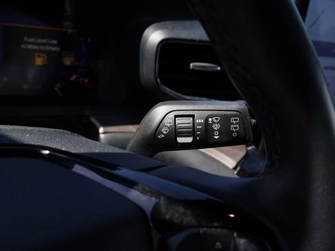 Used 2022 Ford Explorer Platinum w/ Equipment Group 601A AWD/4WD image 34