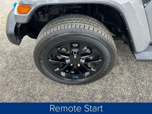 Used 2023 Jeep Wrangler Unlimited Sahara w/ Cold Weather Group image 14