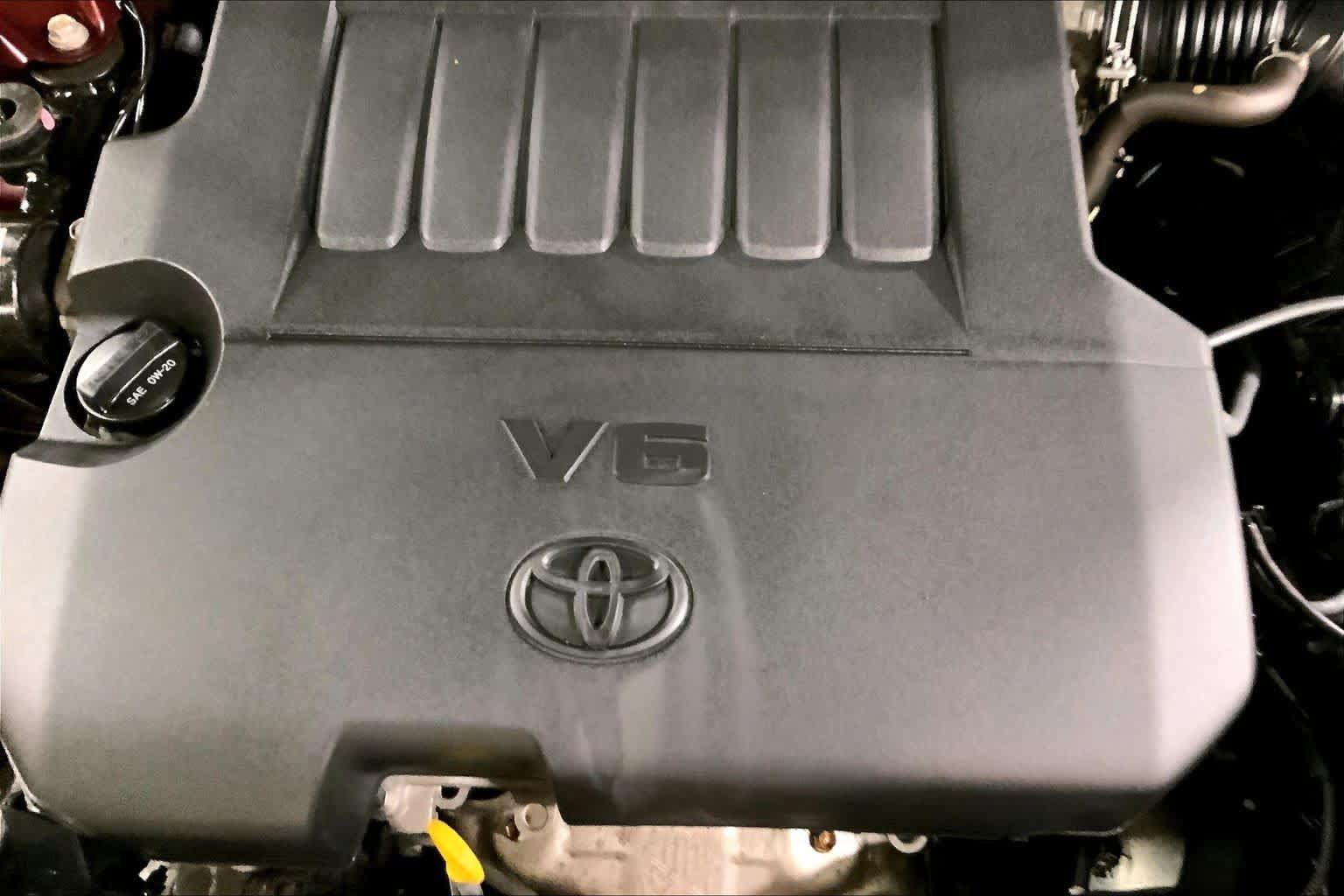 Used 2015 Toyota Avalon Limited FWD image 33