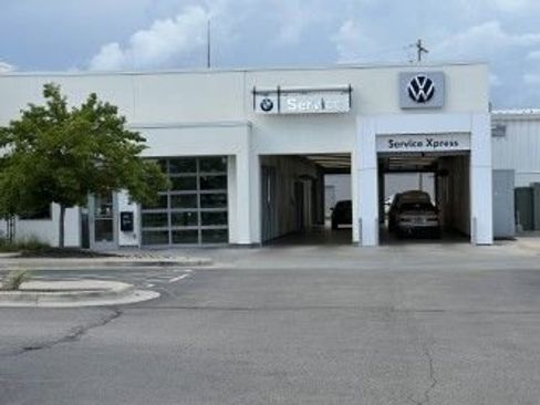 New 2026 BMW X2 xDrive28i w/ Technology Package image 3