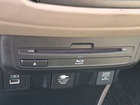 Used 2024 Honda Odyssey Touring image 25