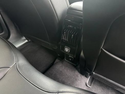 New 2026 Jeep Compass Latitude AWD/4WD image 19