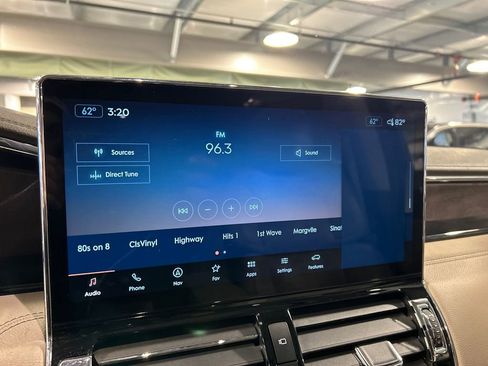 Certified 2023 Lincoln Navigator L Reserve AWD/4WD image 16