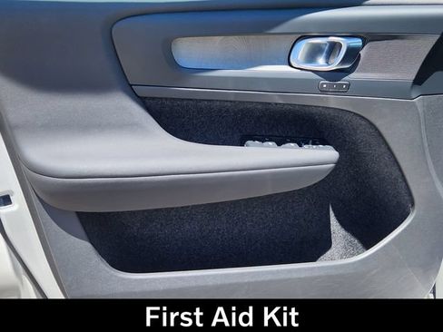 Certified 2023 Volvo XC40 B5 Plus w/ Protection Package Premier AWD/4WD image 11