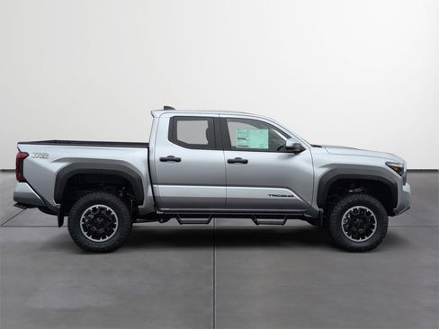 New 2025 Toyota Tacoma TRD Off-Road image 6
